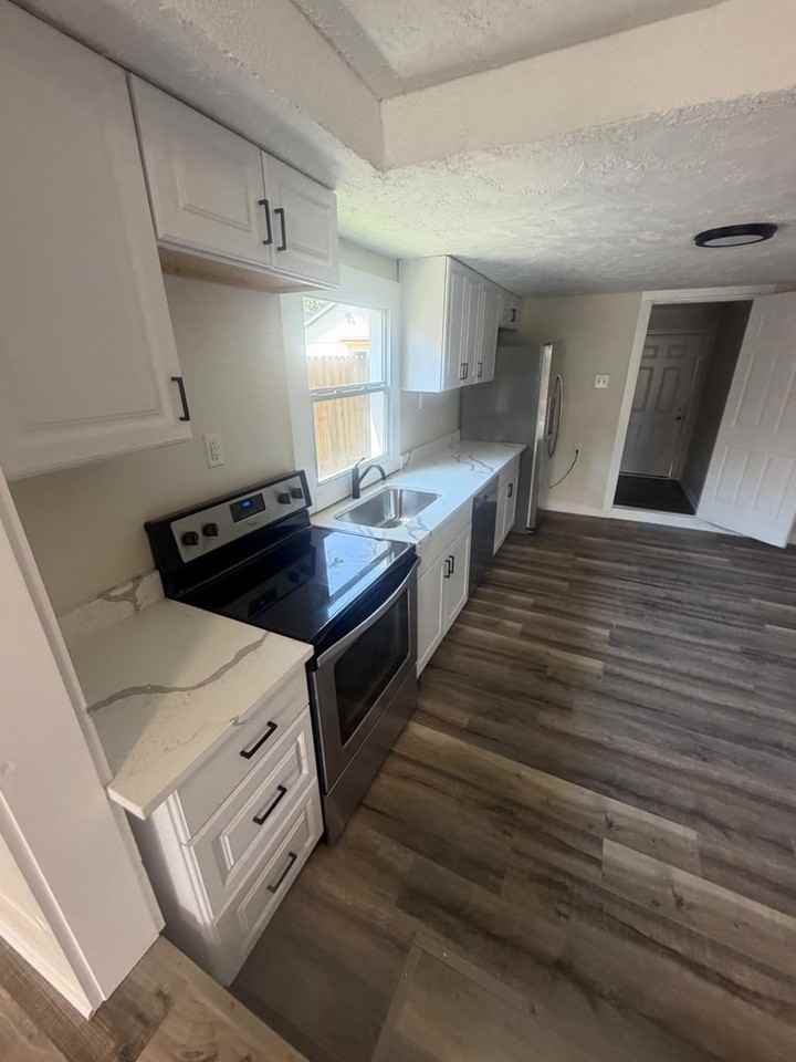 2146 Gent Ave #1 - Photo 3 of 10