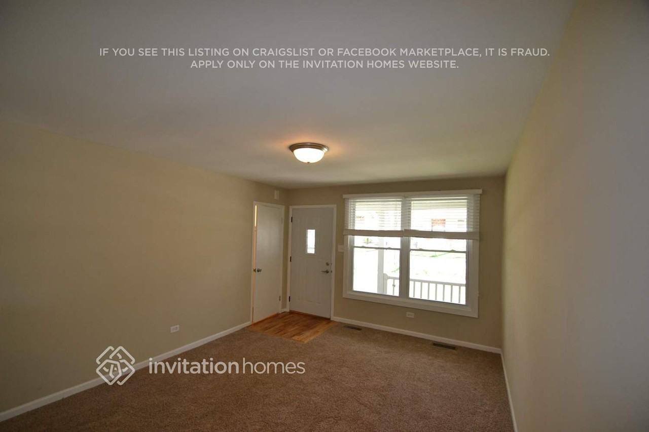 2401 Birch Ln - Photo 2 of 7