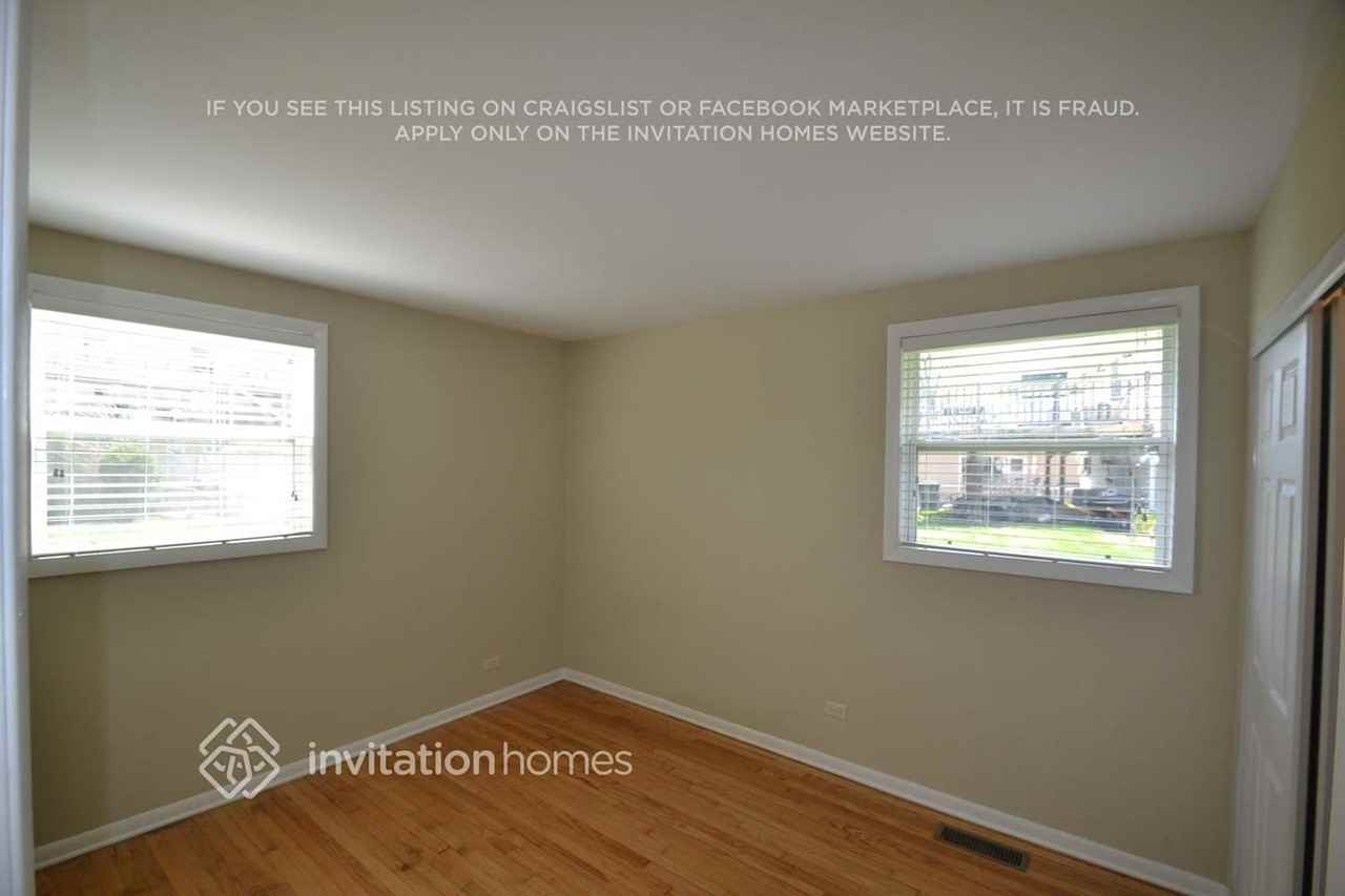 2401 Birch Ln - Photo 4 of 7