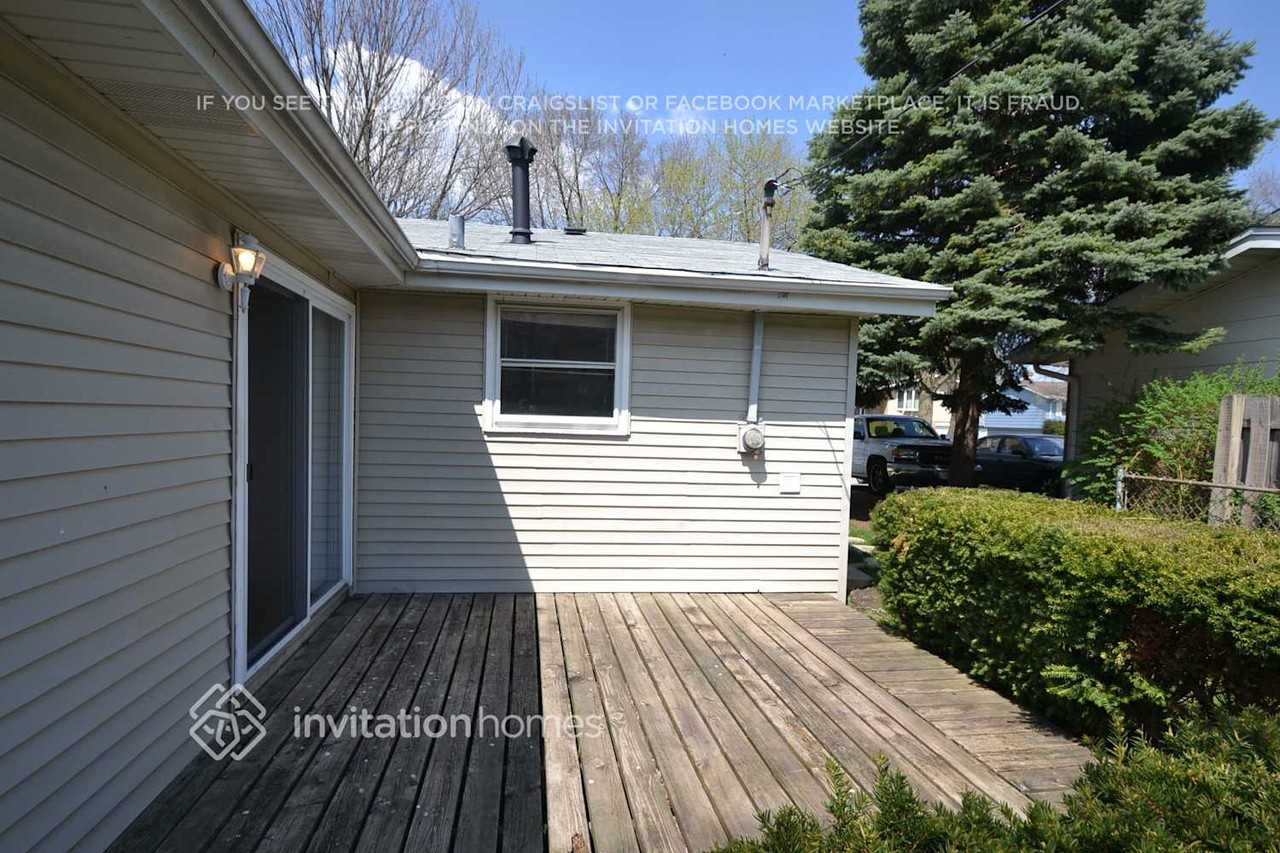 2401 Birch Ln - Photo 6 of 7