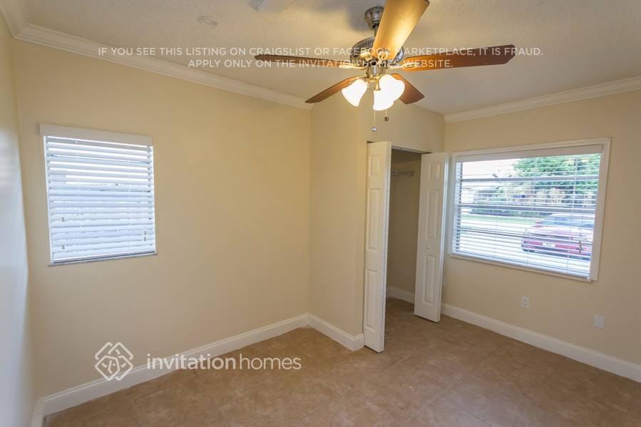 4870 Poseidon Pl - Photo 4 of 12