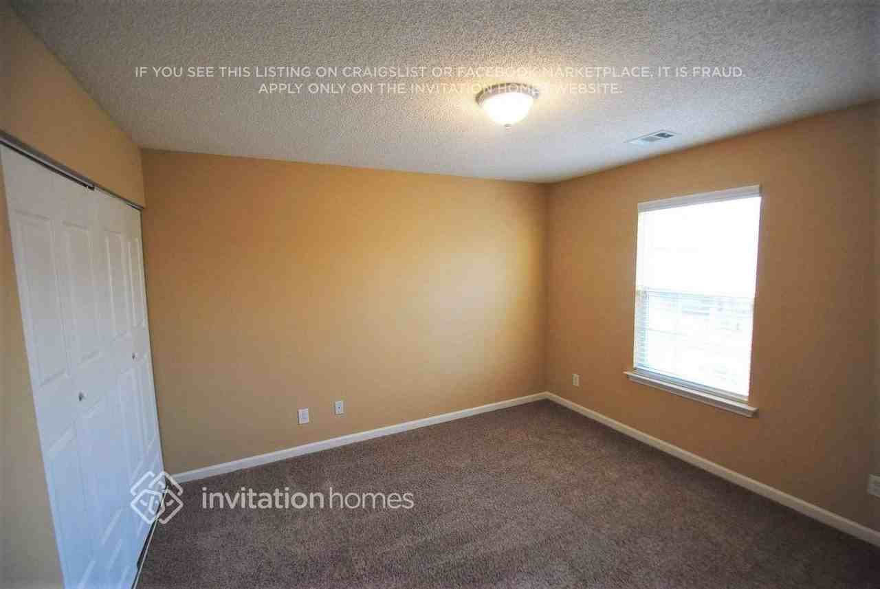 3509 Devon Chase Rd - Photo 3 of 6