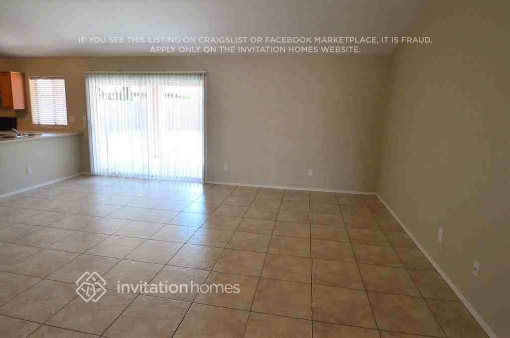 9243 W Mountain View Rd - Photo 3 of 18