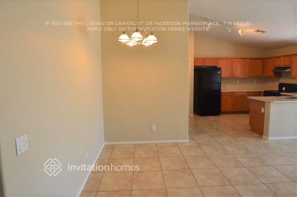 9243 W Mountain View Rd - Photo 6 of 18