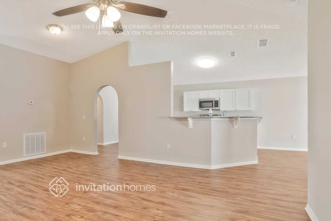 418 Pointe Allyson Way - Photo 6 of 33