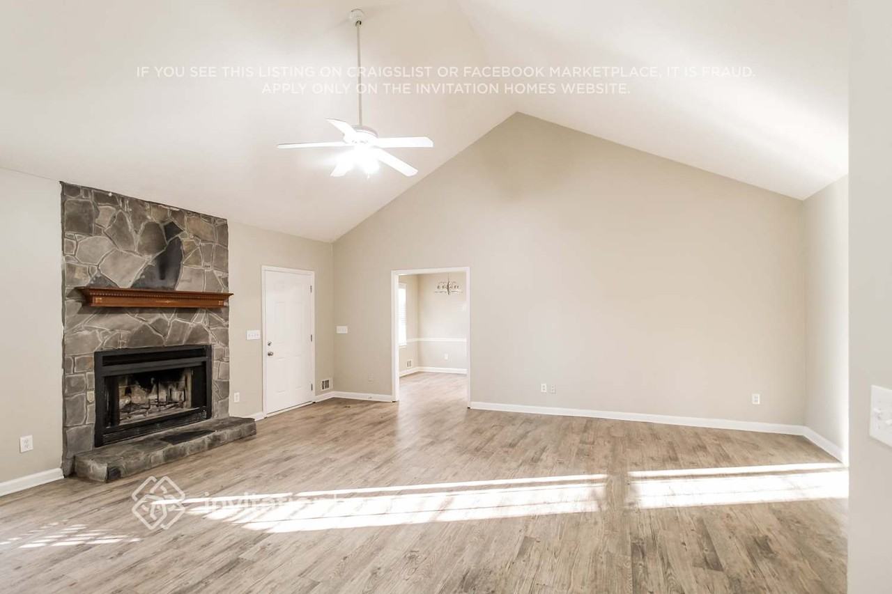 1811 Sigman Trce Nw - Photo 4 of 18