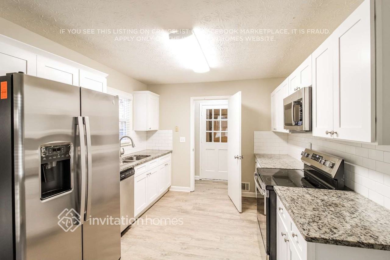 1811 Sigman Trce Nw - Photo 6 of 18