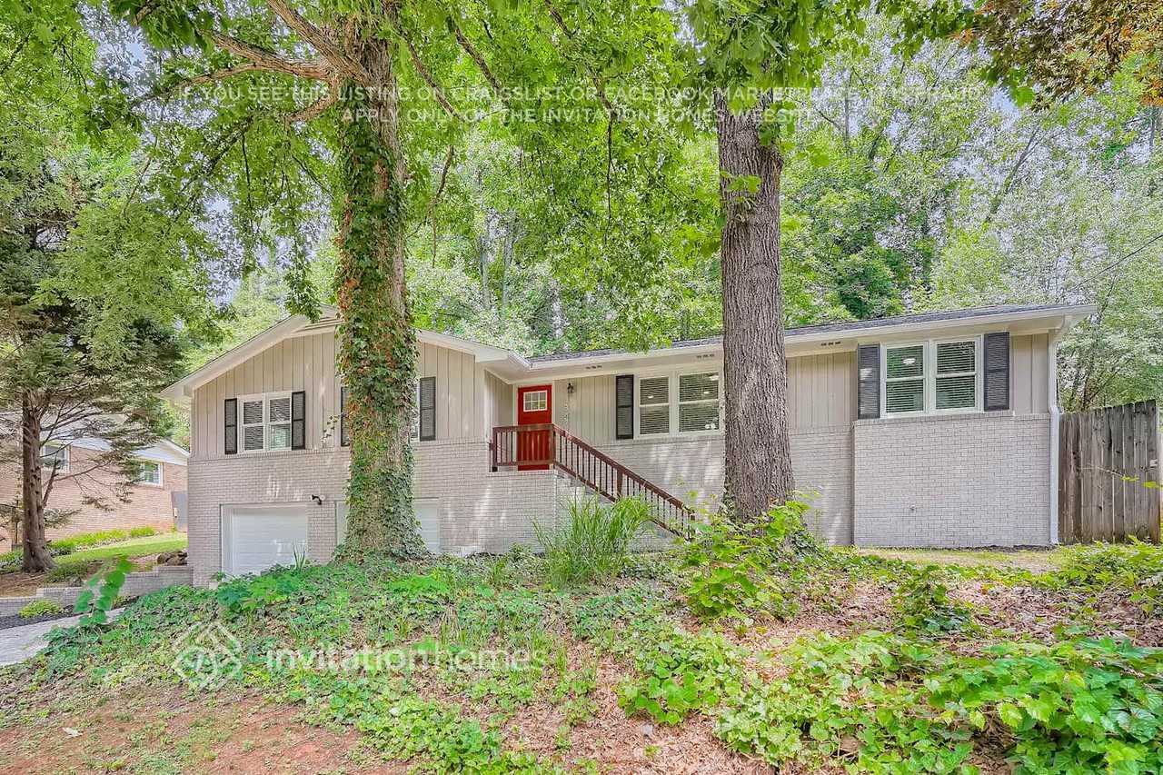 2846 Cedarbrook Dr - Photo 2 of 25
