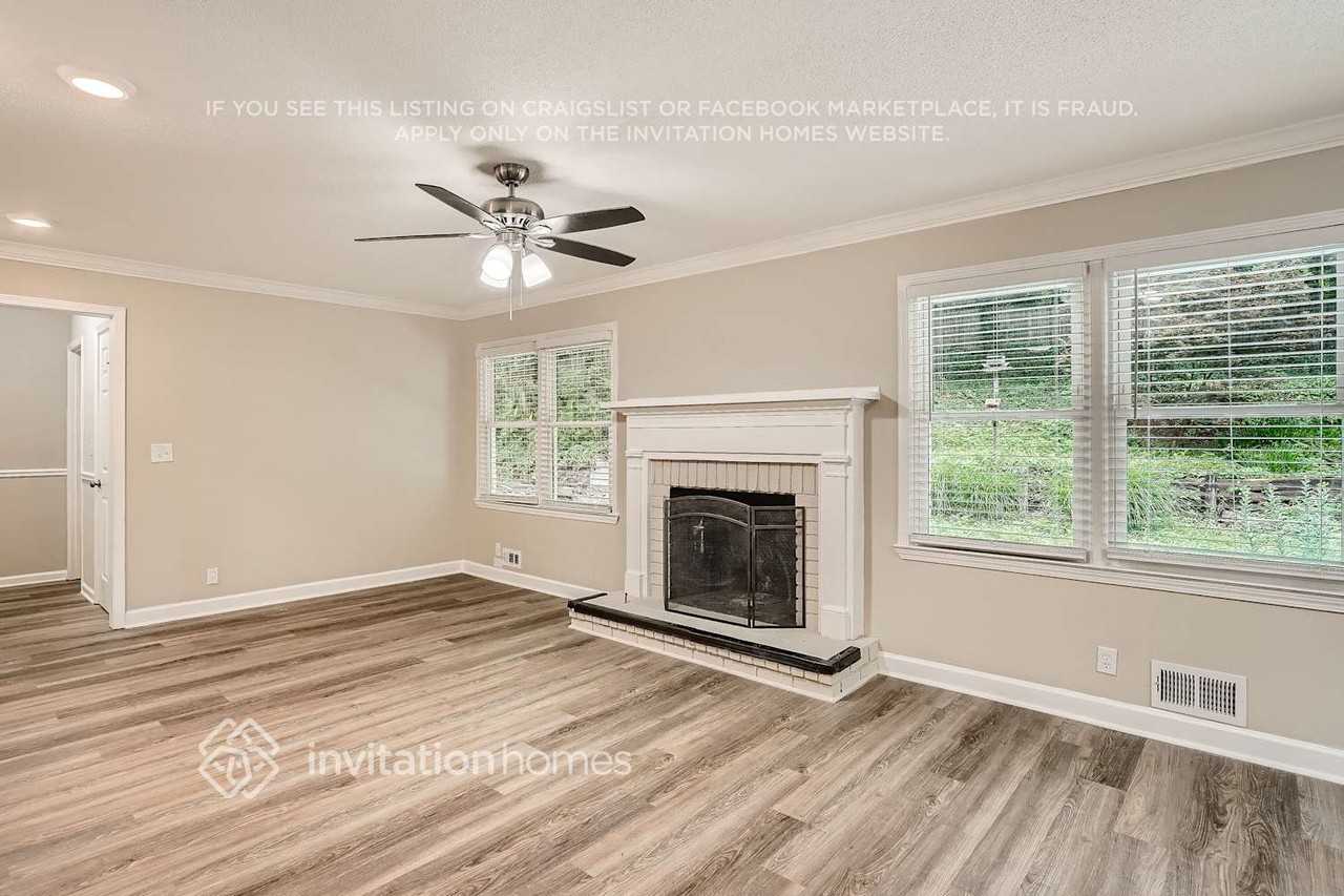 2846 Cedarbrook Dr - Photo 7 of 25