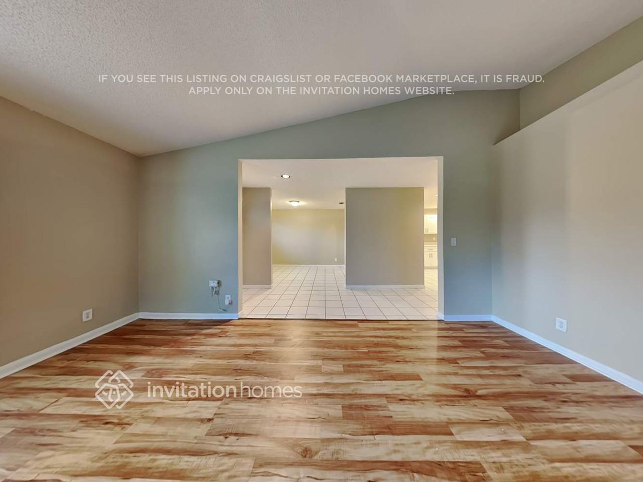 7546 Briar Cliff Cir - Photo 4 of 19
