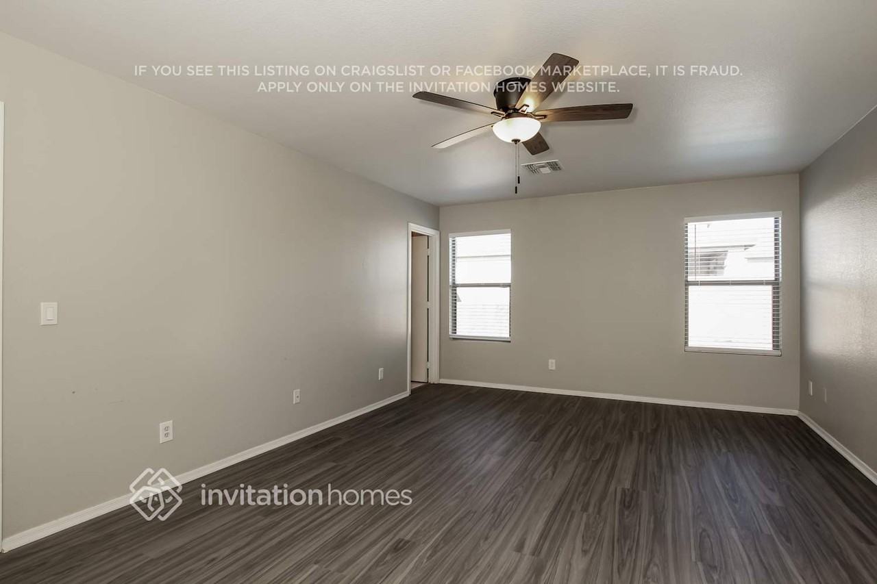 11530 W Flores Dr - Photo 7 of 15