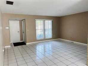8136 Nw 21st Ct - Photo 7 of 8