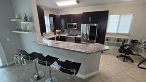 6878 Nw 33rd St - Photo 7 of 8