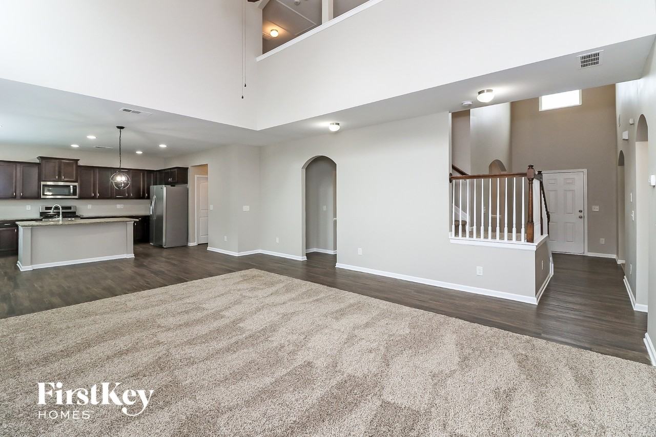 195 Parkcrest Xing - Photo 5 of 15