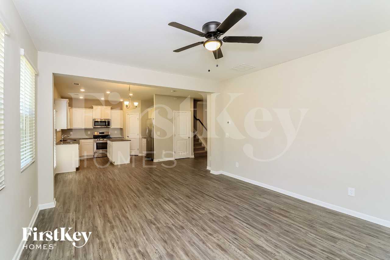 68 Valley Brook Way - Photo 4 of 15