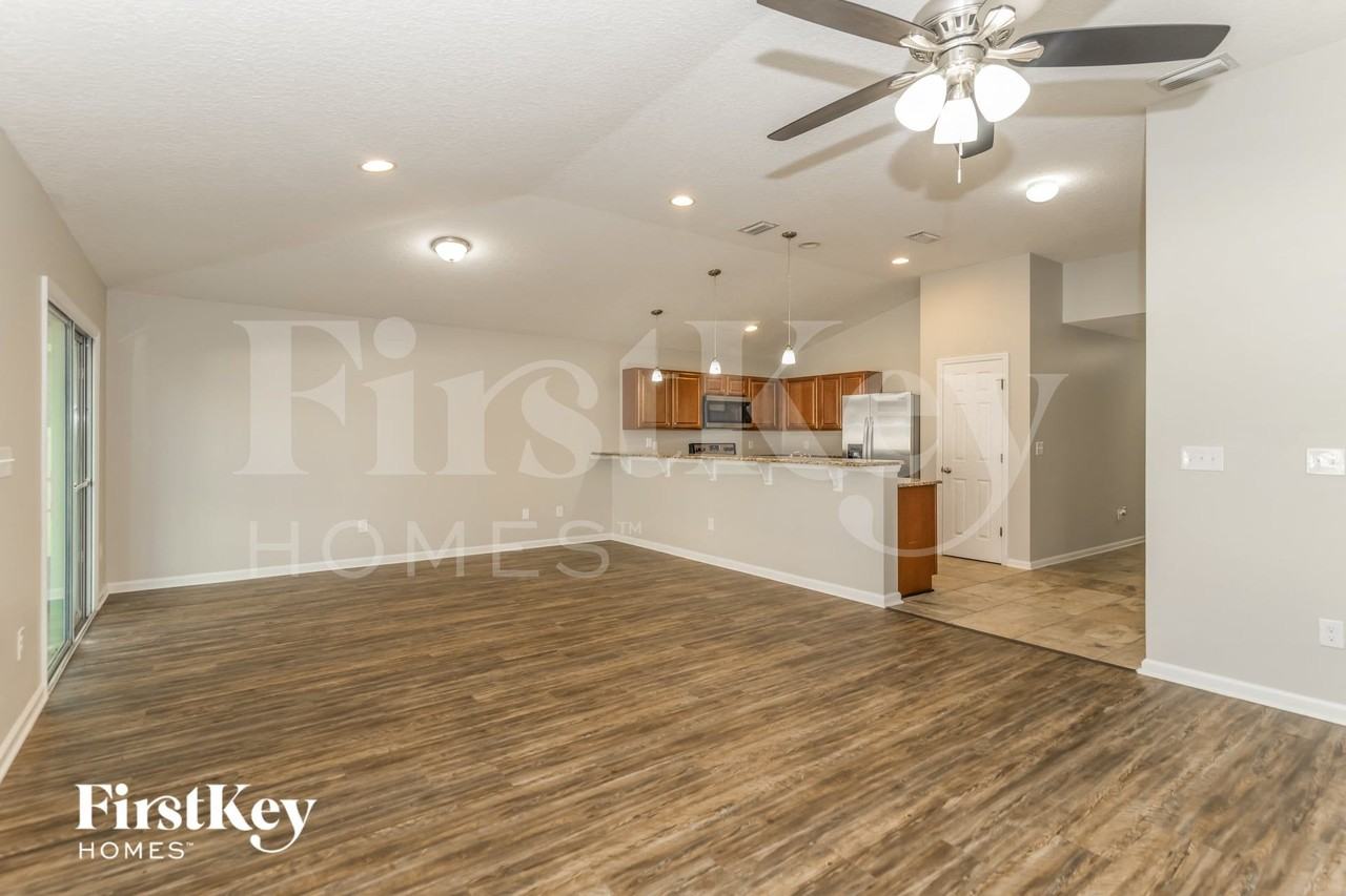 1031 Lemon Drop Ln - Photo 3 of 15