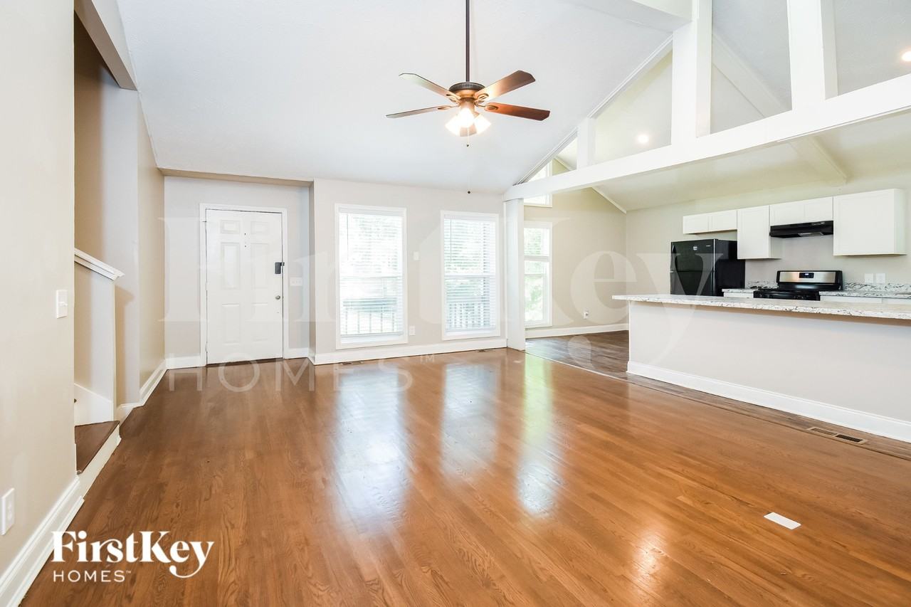 756 Cedar Creek Way - Photo 2 of 15