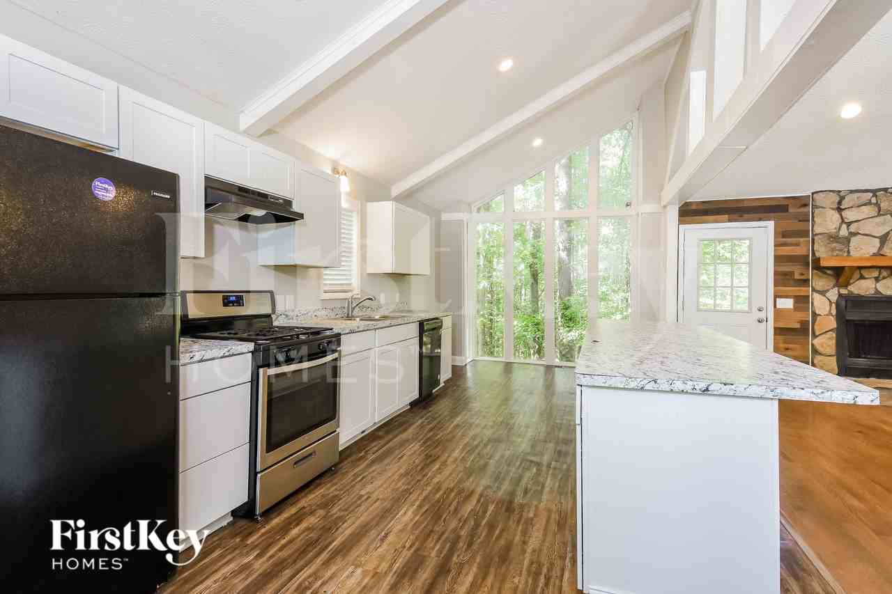 756 Cedar Creek Way - Photo 5 of 15