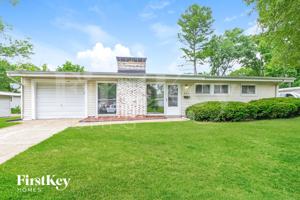 featured image of 805 Robinwood Dr