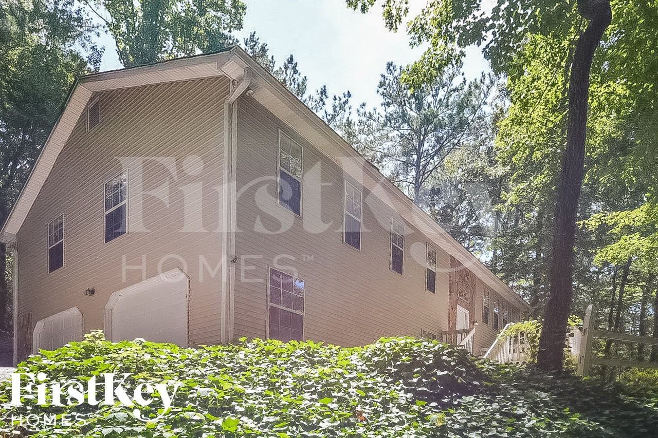 3954 Rock Mill Pkwy - Photo 2 of 15