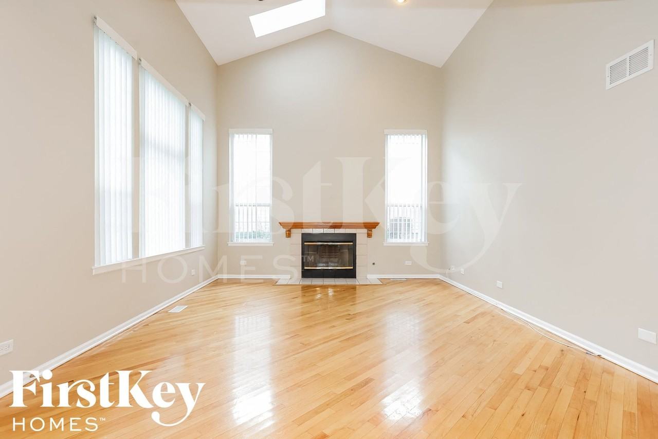 298 N Crooked Lake Ln - Photo 2 of 14