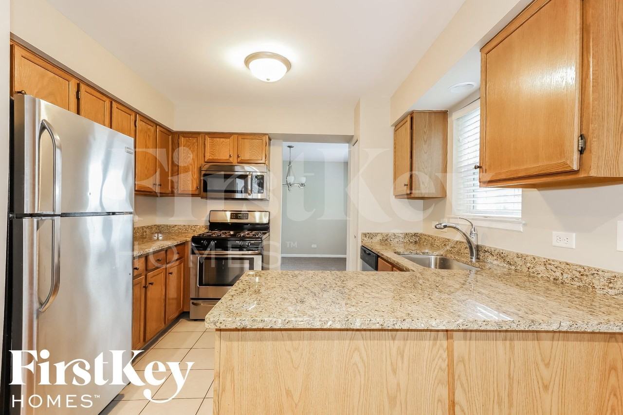 298 N Crooked Lake Ln - Photo 4 of 14