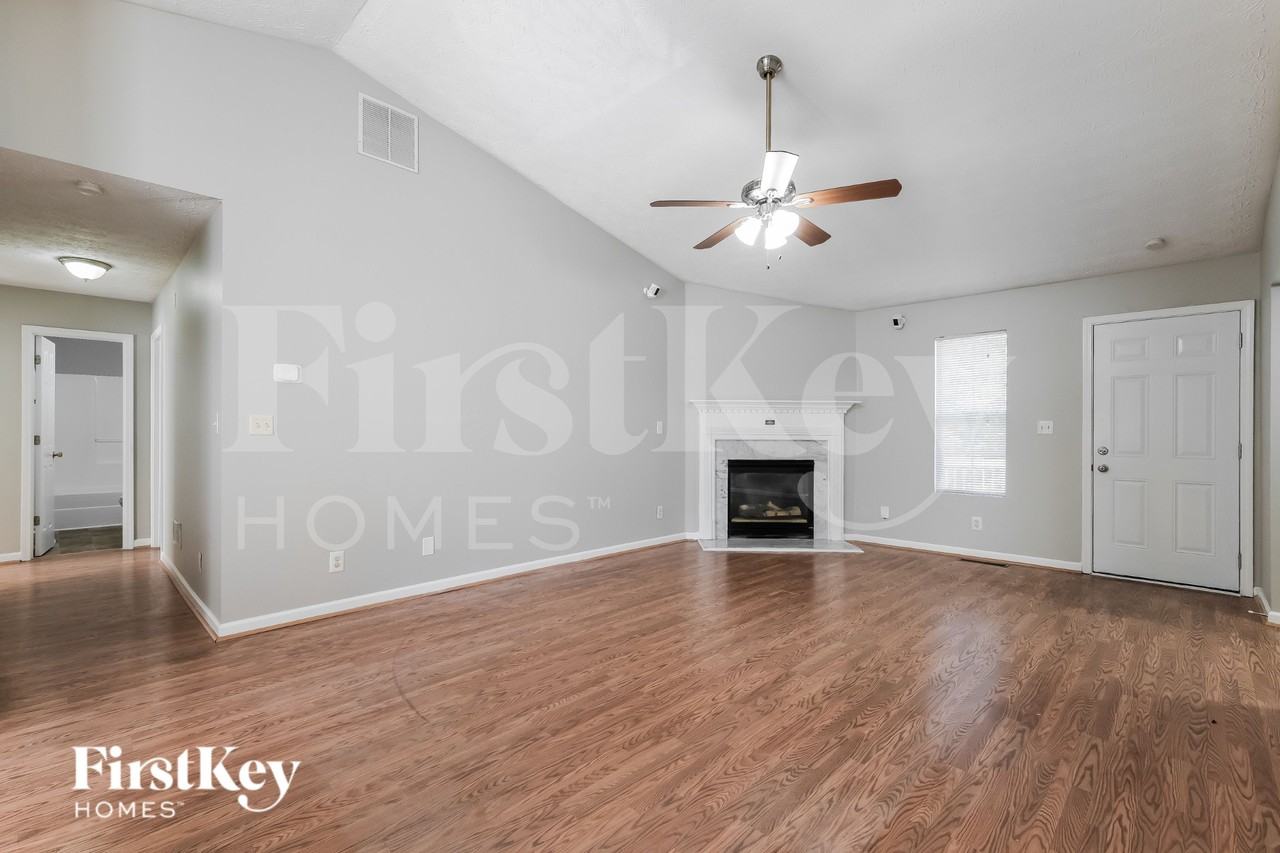 2419 Broad River Pl - Photo 3 of 19