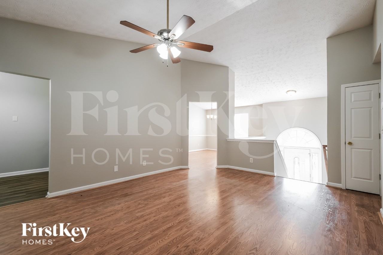 2419 Broad River Pl - Photo 5 of 19