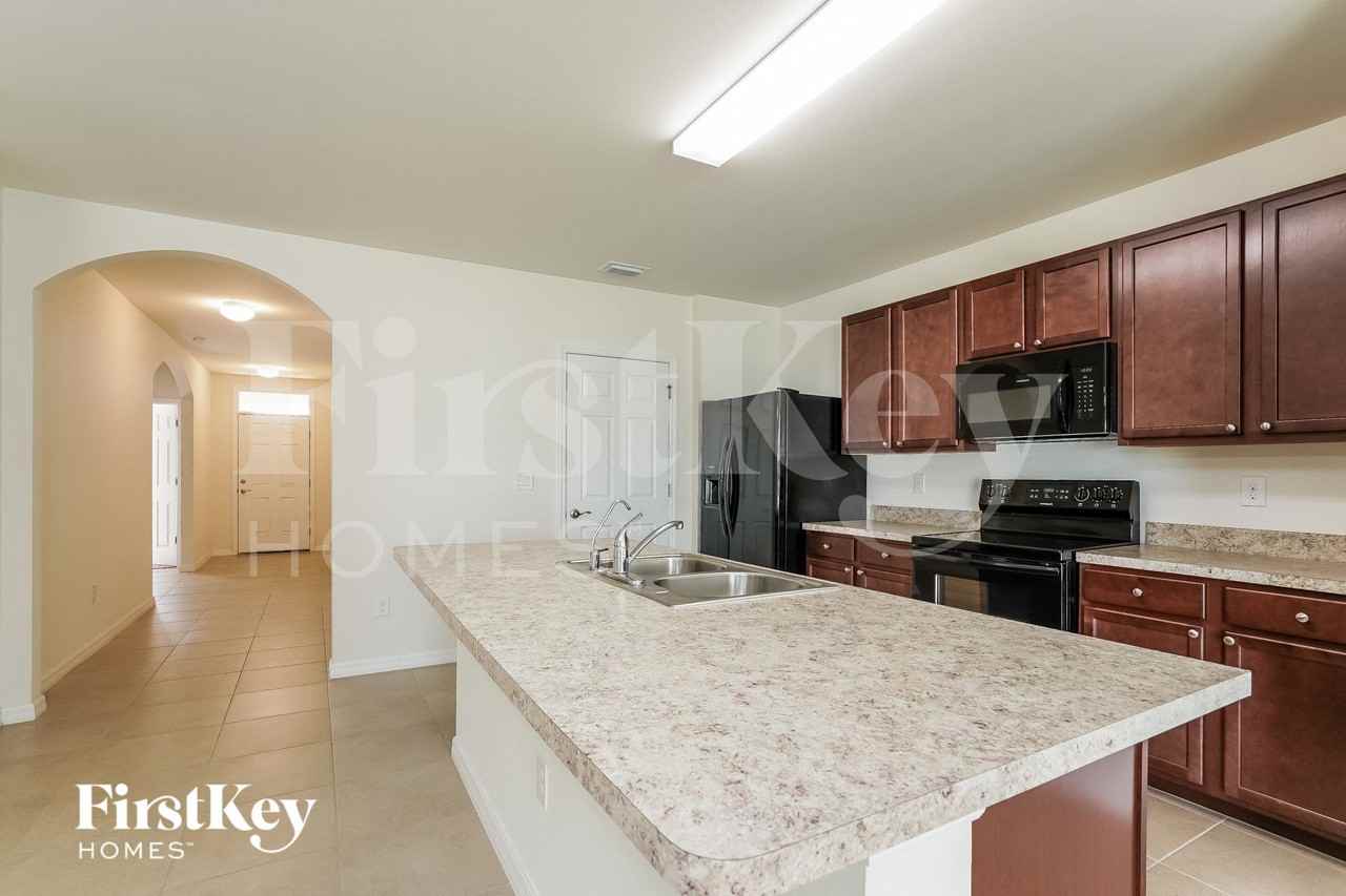 1723 Nw 2nd Ter - Photo 5 of 15