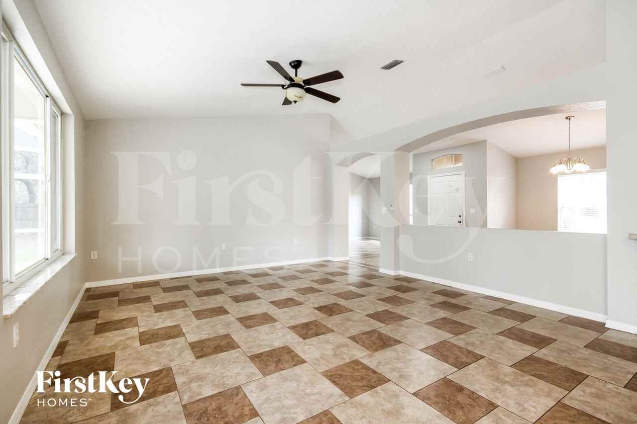 10709 Deepbrook Dr - Photo 3 of 21