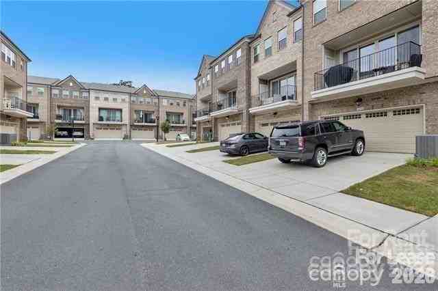 1256 Madison Towns Ln - Photo 3 of 13