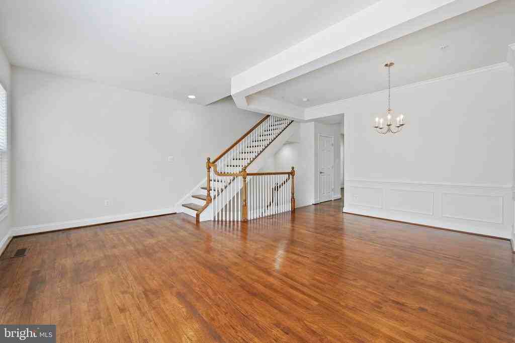 8377 Broderick Cir - Photo 7 of 33