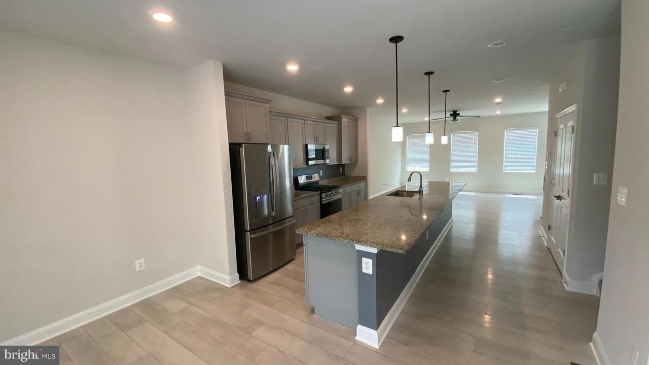 23861 Myrtle Glen Way - Photo 4 of 46