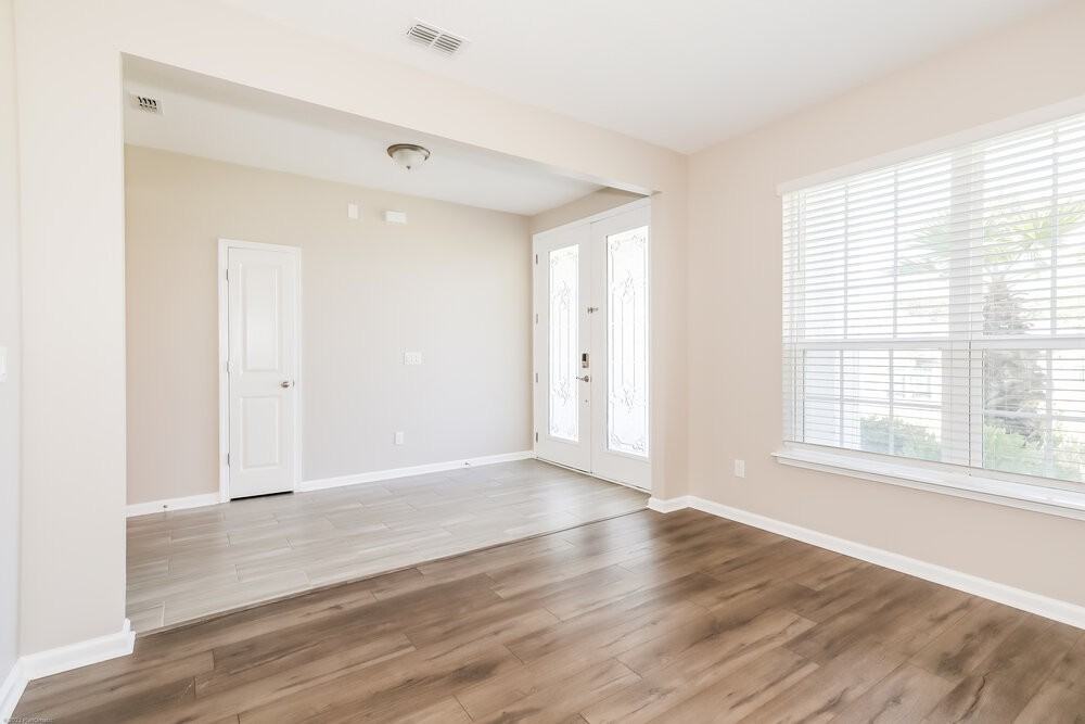 9843 Kevin Rd - Photo 6 of 16