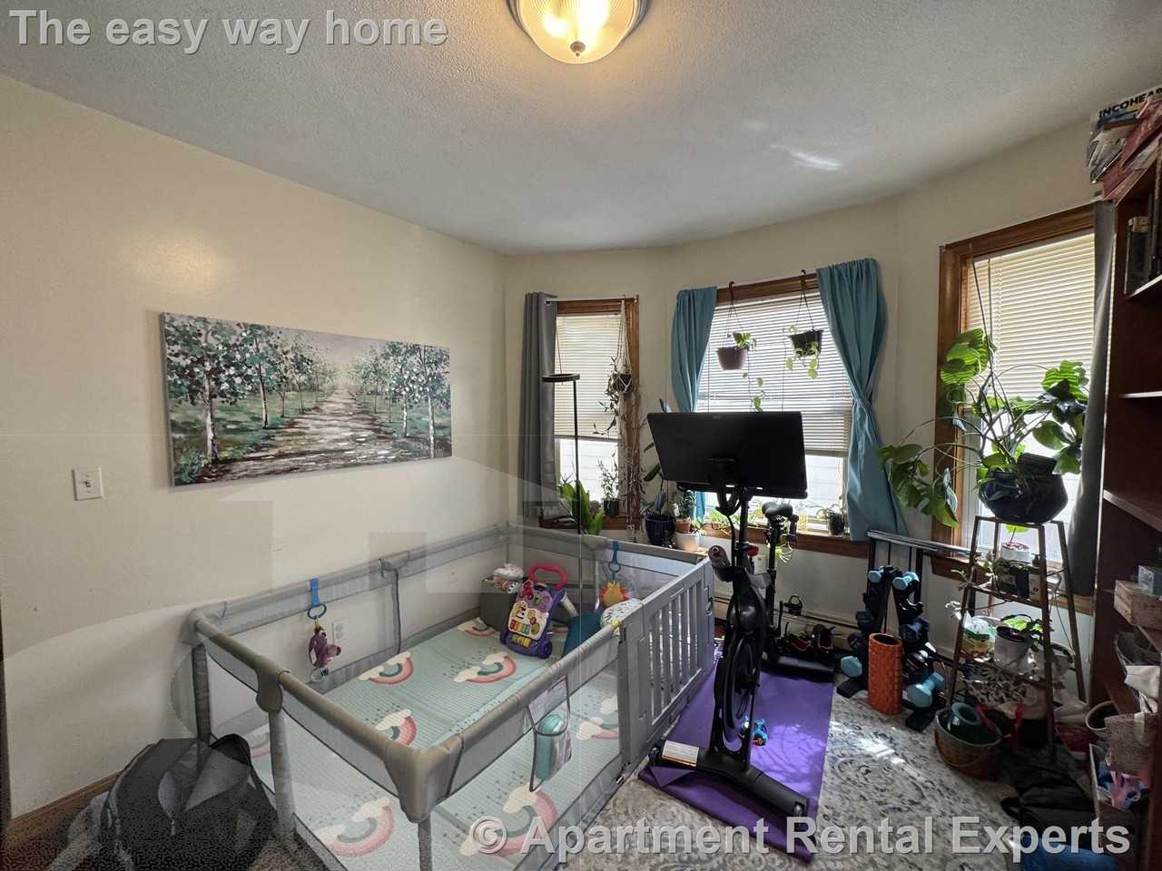 153 North St #1 - Photo 3 of 12
