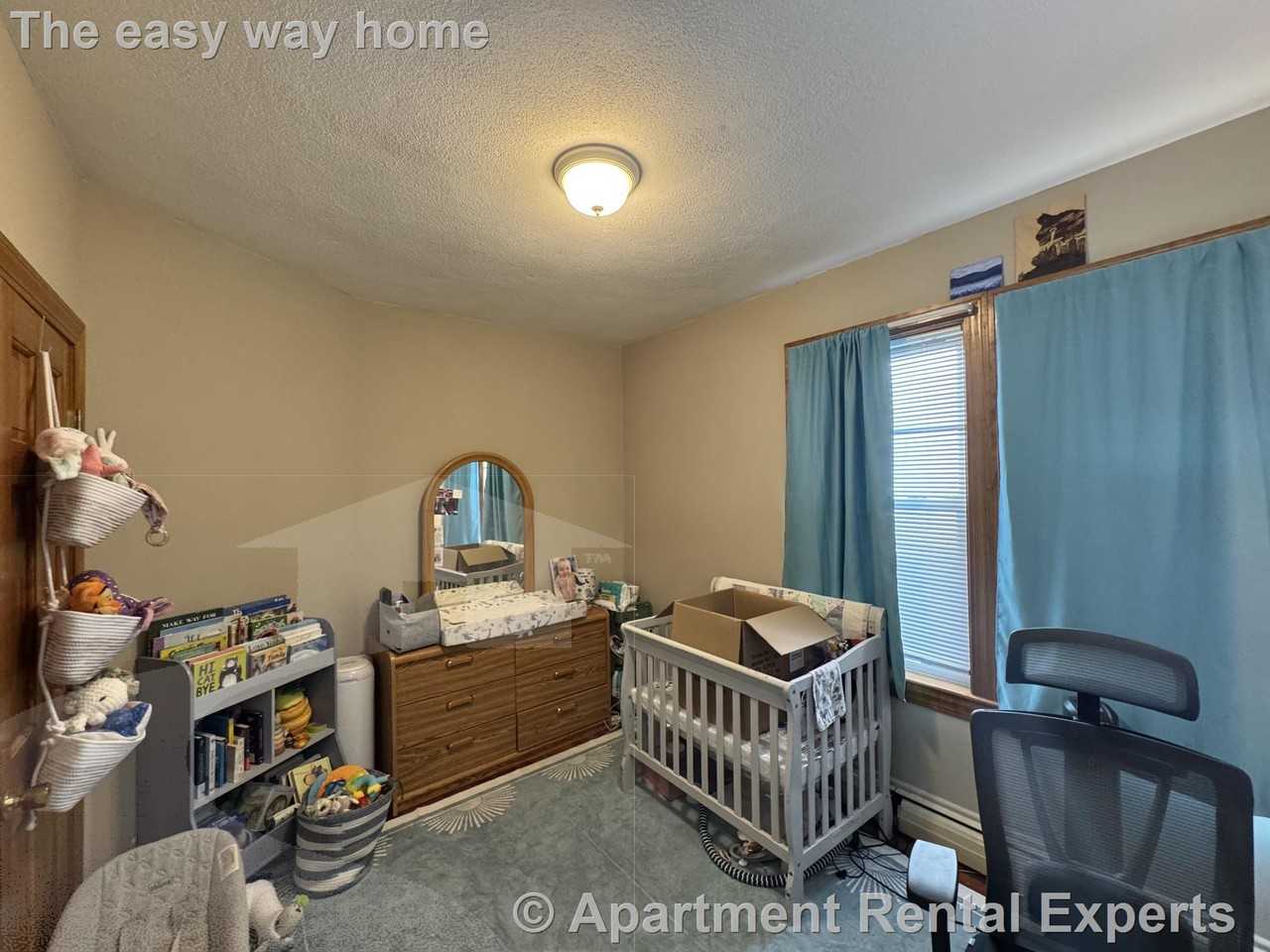 153 North St #1 - Photo 5 of 12