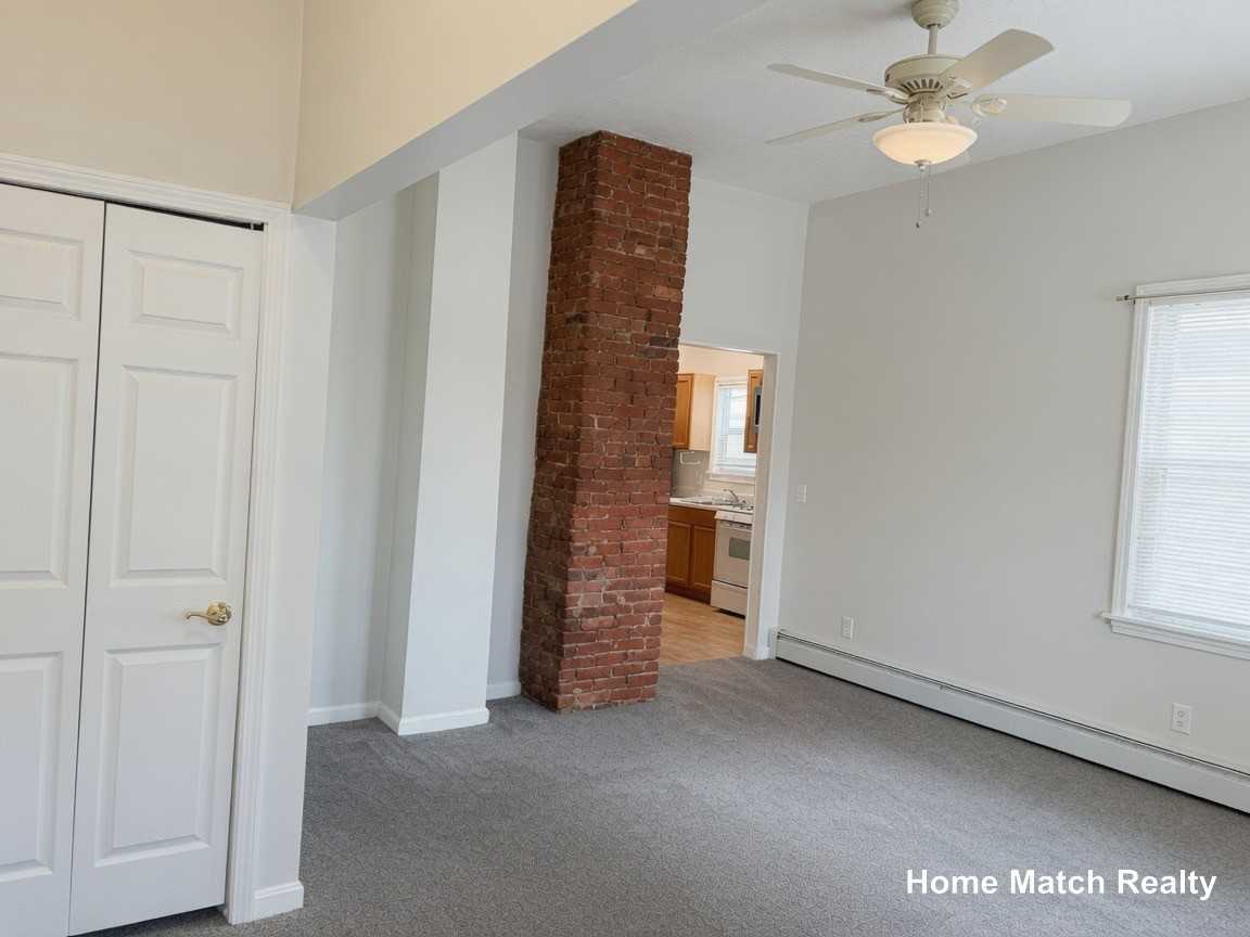 Madison St #37 - Photo 5 of 10