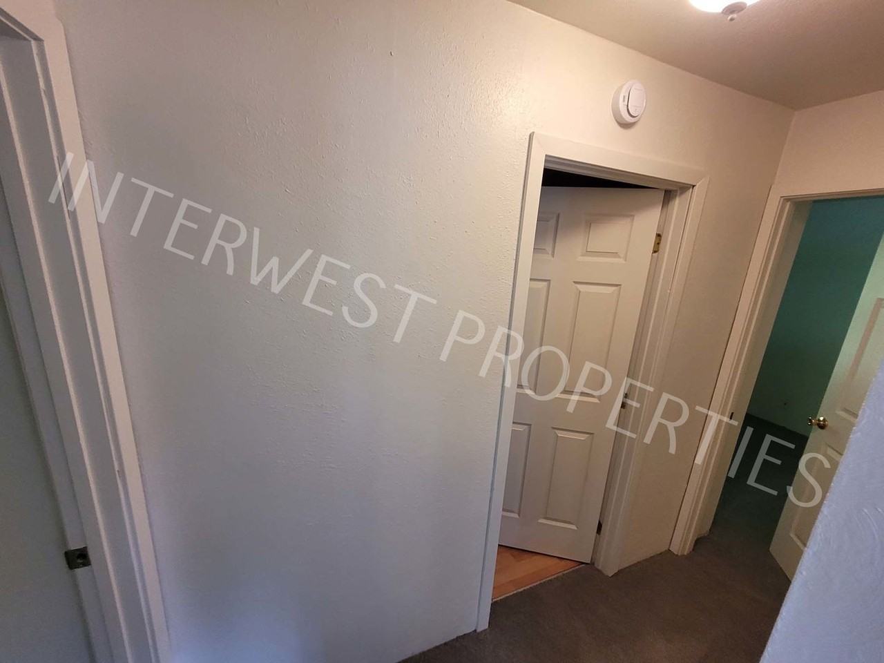 16045 Swan Ave - Photo 7 of 15