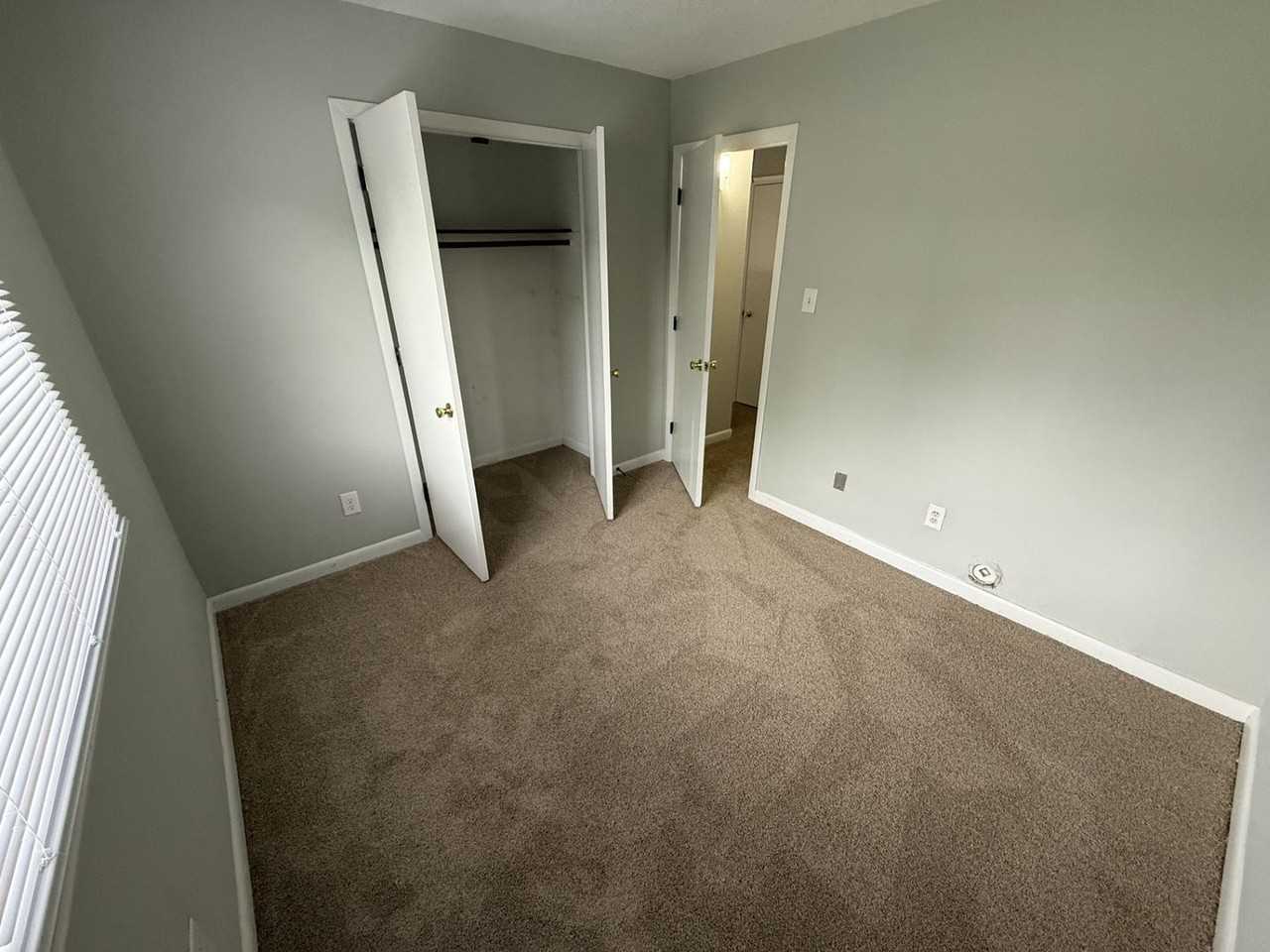 4554 N New Hope Rd - Photo 7 of 10