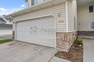 featured image of E Lawn Dr
