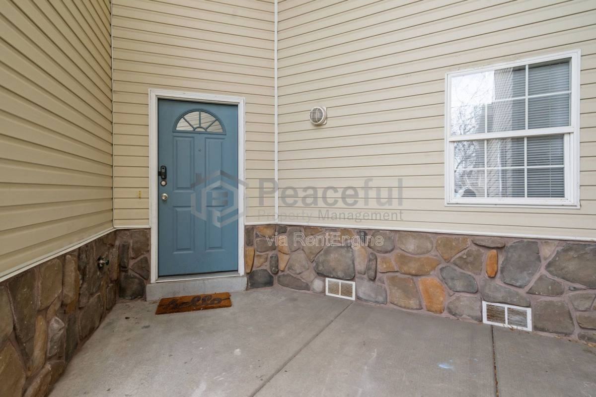 E Lawn Dr - Photo 2 of 10