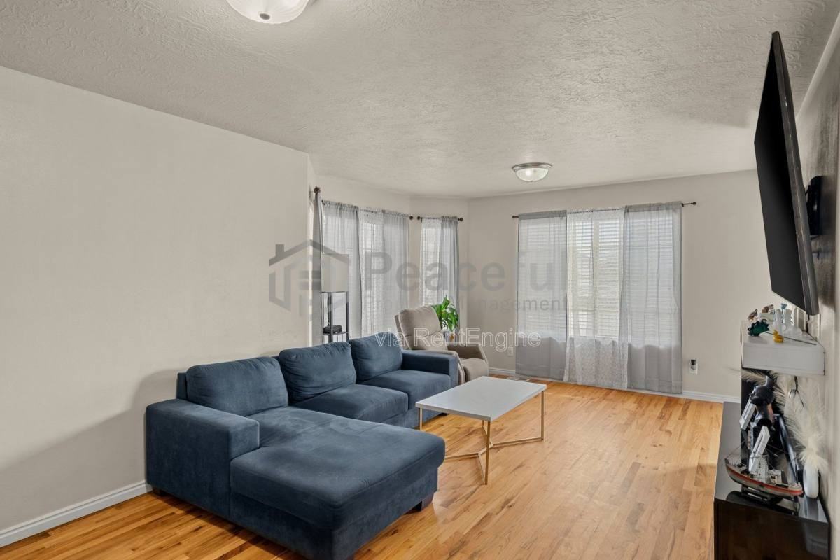 E Lawn Dr - Photo 5 of 10