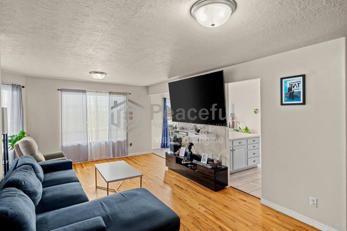 E Lawn Dr - Photo 6 of 10