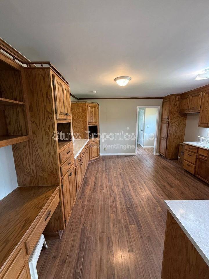 3575 County Rd #154 - Photo 6 of 10