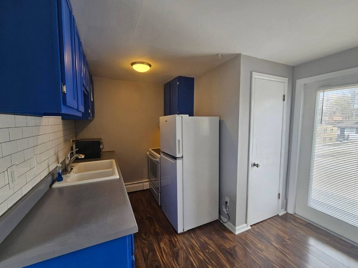 1140 N Downing St #401