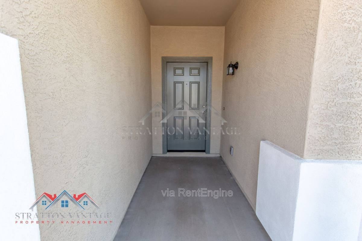 495 E Rio Pl - Photo 3 of 10