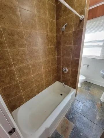 15 Parkview Ct #2B - Photo 7 of 18