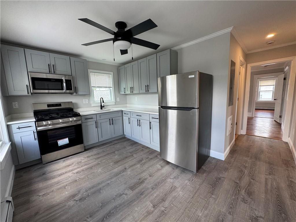 350 Main St ##3 - Photo 6 of 23