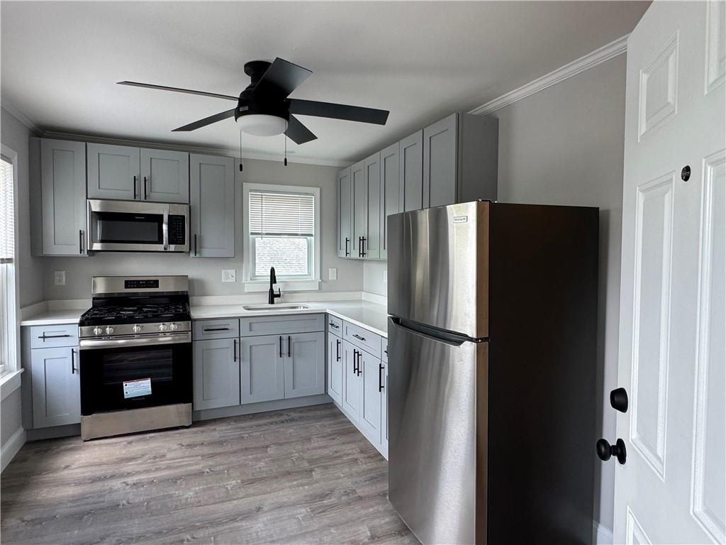 350 Main St ##3 - Photo 7 of 23