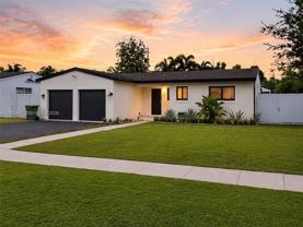 901 Nw 9th Ct - Photo 1 of 1